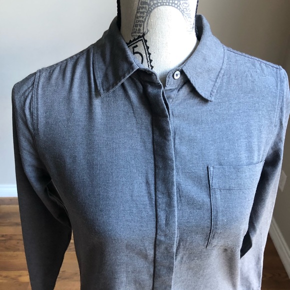 Aritzia Babaton The Group Reno Button front shirt - Picture 4 of 16
